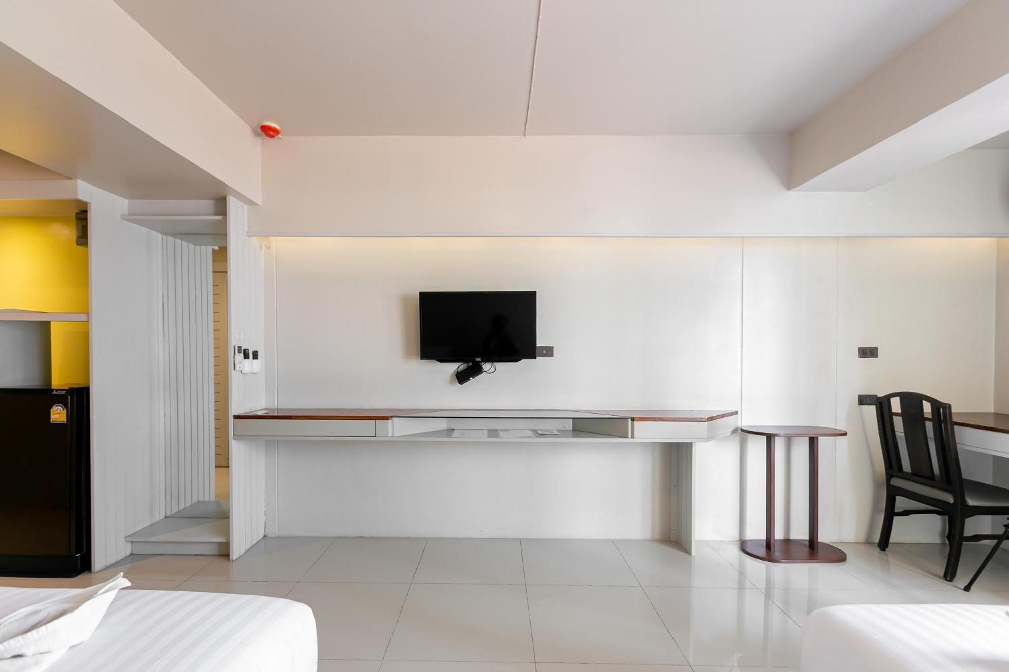 A Room Bangkok Sathorn Εξωτερικό φωτογραφία