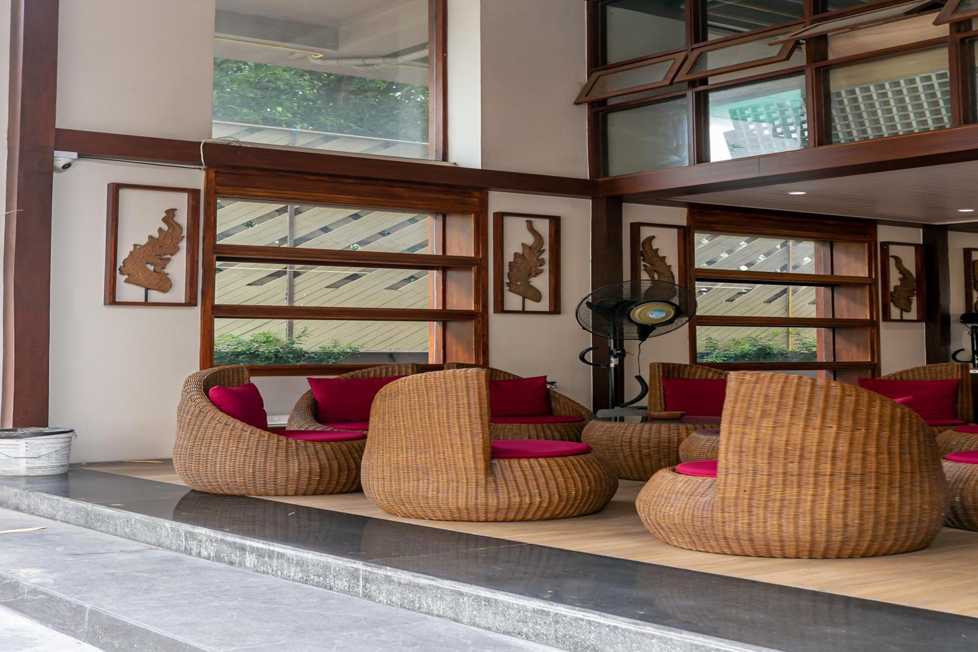 A Room Bangkok Sathorn Εξωτερικό φωτογραφία