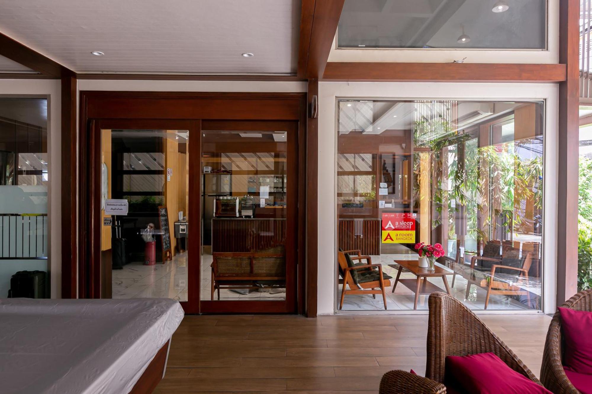 A Room Bangkok Sathorn Εξωτερικό φωτογραφία