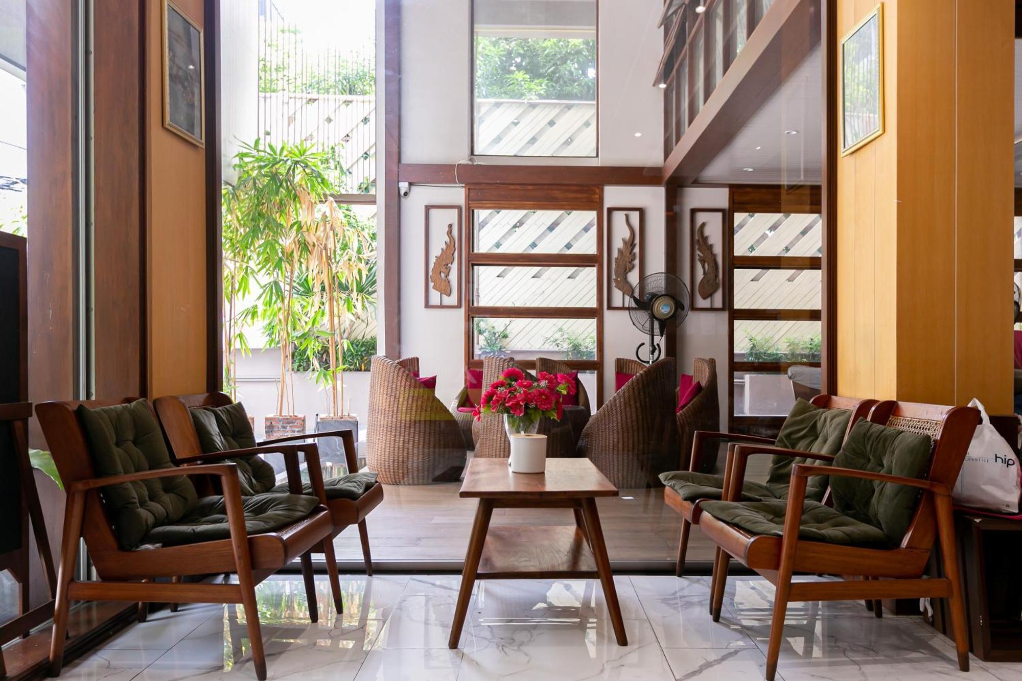 A Room Bangkok Sathorn Εξωτερικό φωτογραφία