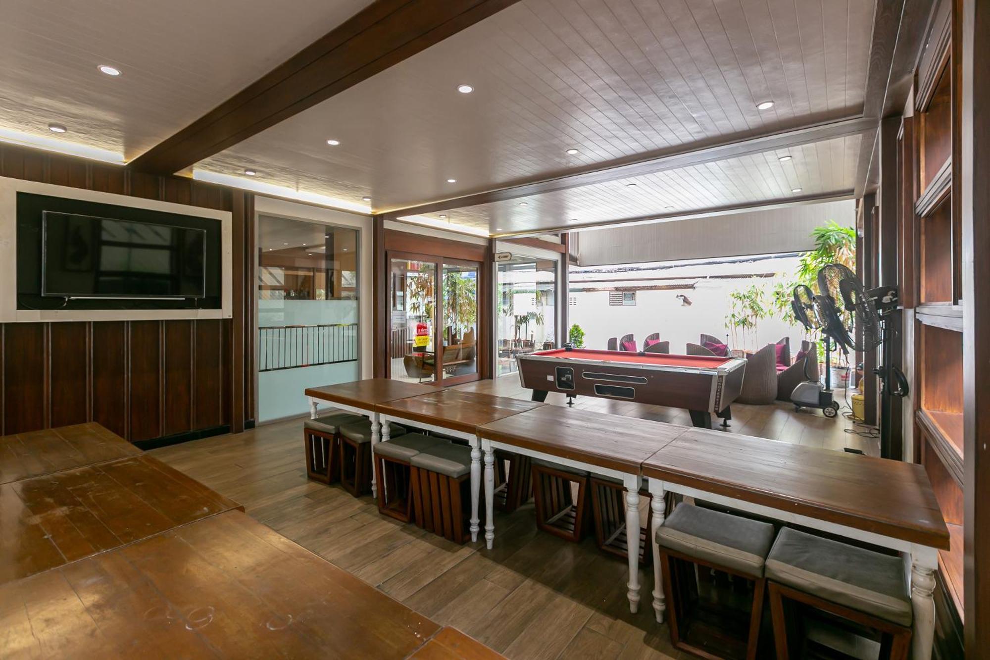 A Room Bangkok Sathorn Εξωτερικό φωτογραφία