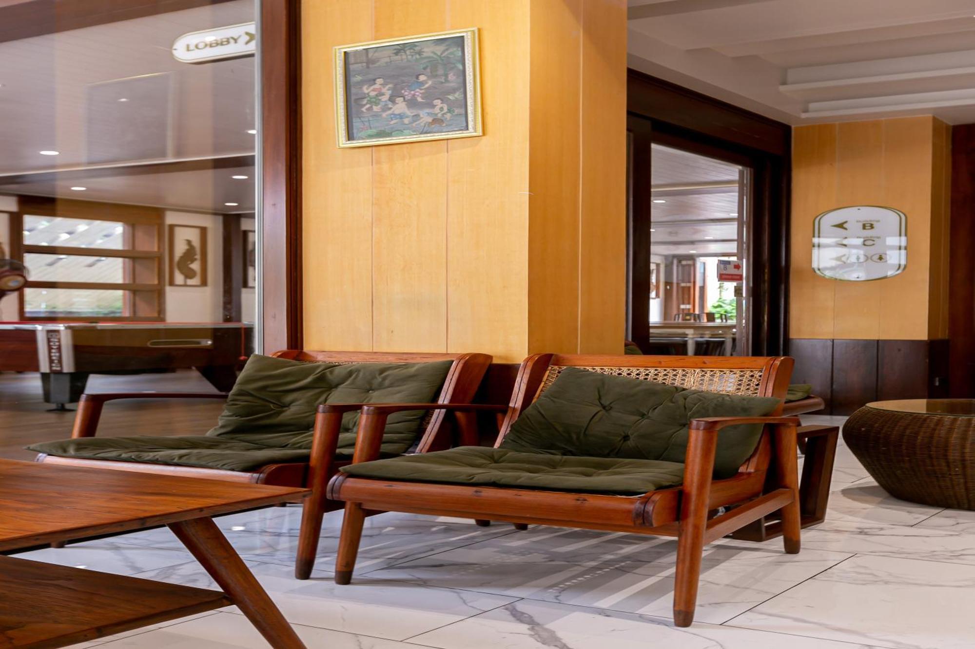 A Room Bangkok Sathorn Εξωτερικό φωτογραφία