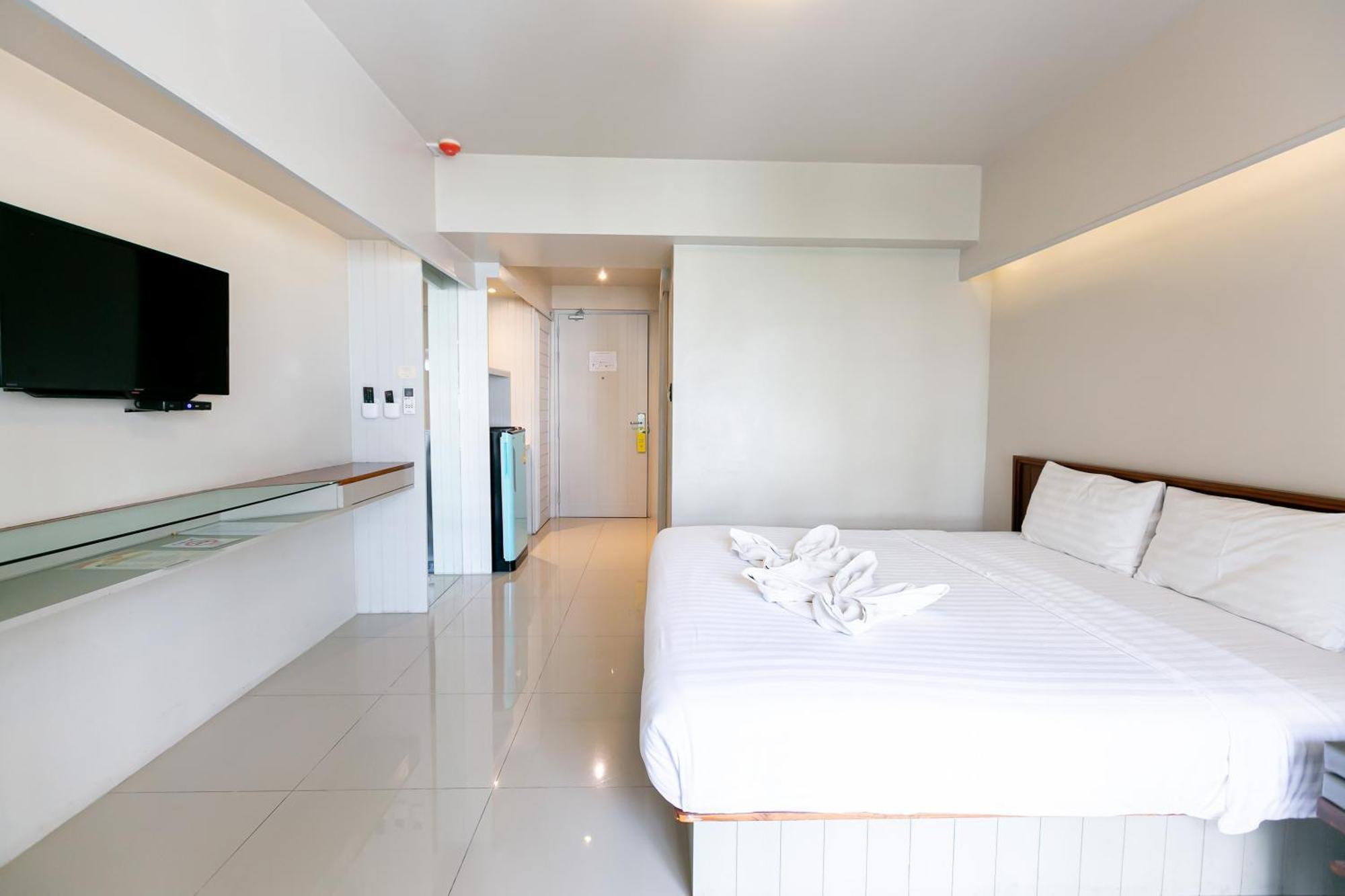 A Room Bangkok Sathorn Εξωτερικό φωτογραφία
